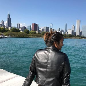 Meet your Posher, Ayu